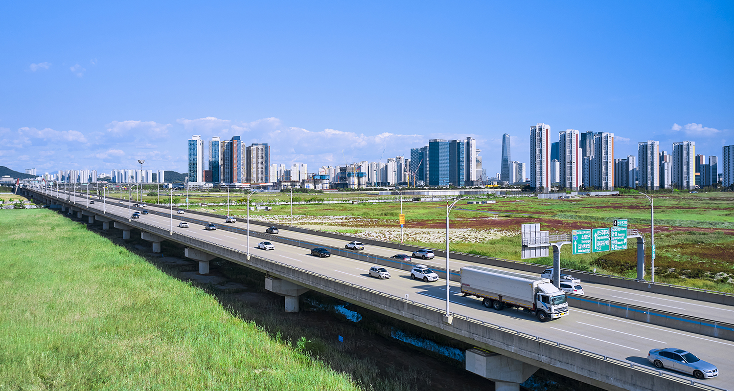 Expressway traffic facility maintenance